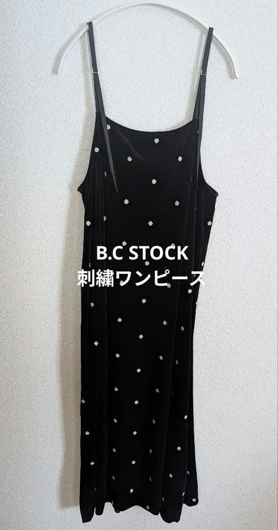 大人気完売品✨️B.C STOCK　手洗い可 / ベロアフラワー刺繍ワンピース