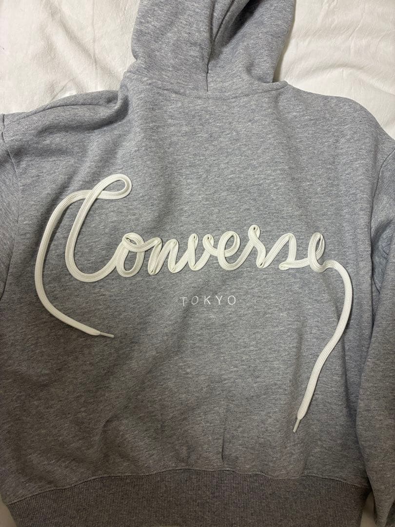 CONVERSE TOKYO WOMEN バックスピンドルロゴジップフーディー