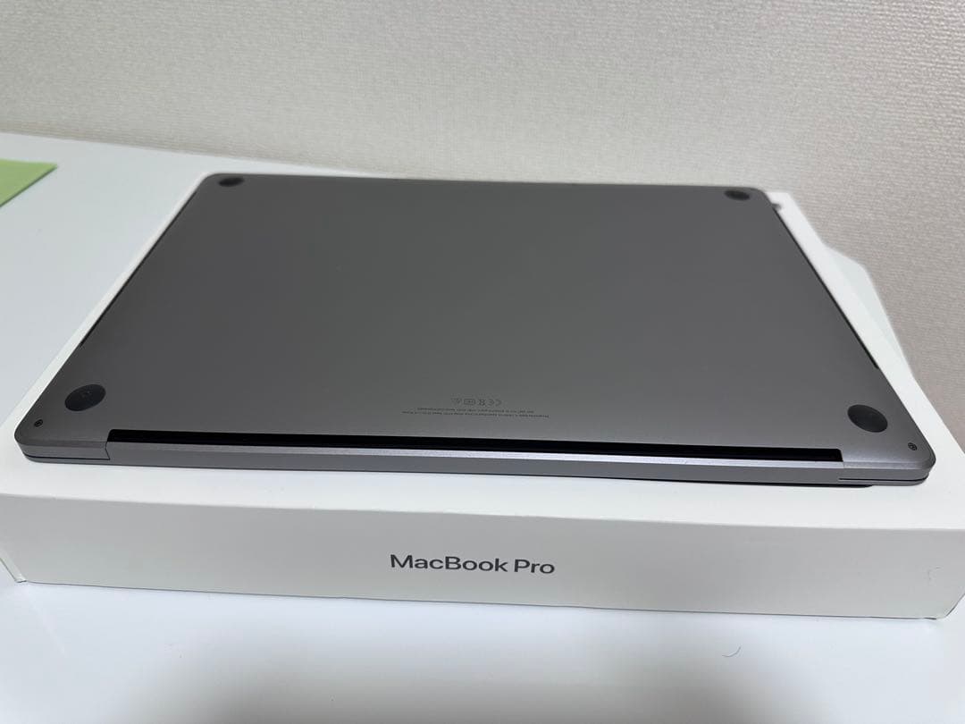 Macbook Pro 16インチ 2019 16GB SSD 512GB