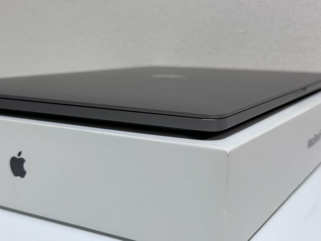 Macbook Pro 16インチ 2019 16GB SSD 512GB