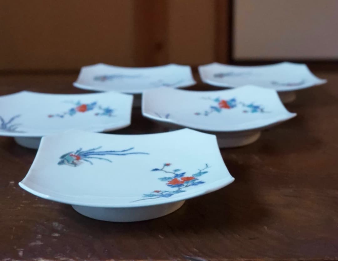 十二代 酒井田柿右衛門　錦牡丹鳳凰　菓子皿　有田焼　箱付　Q2266