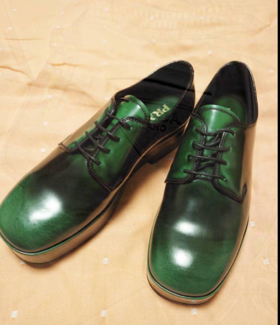 PRADA グリーン レザーシューズ BTS 着用 ジン テテ　JIN