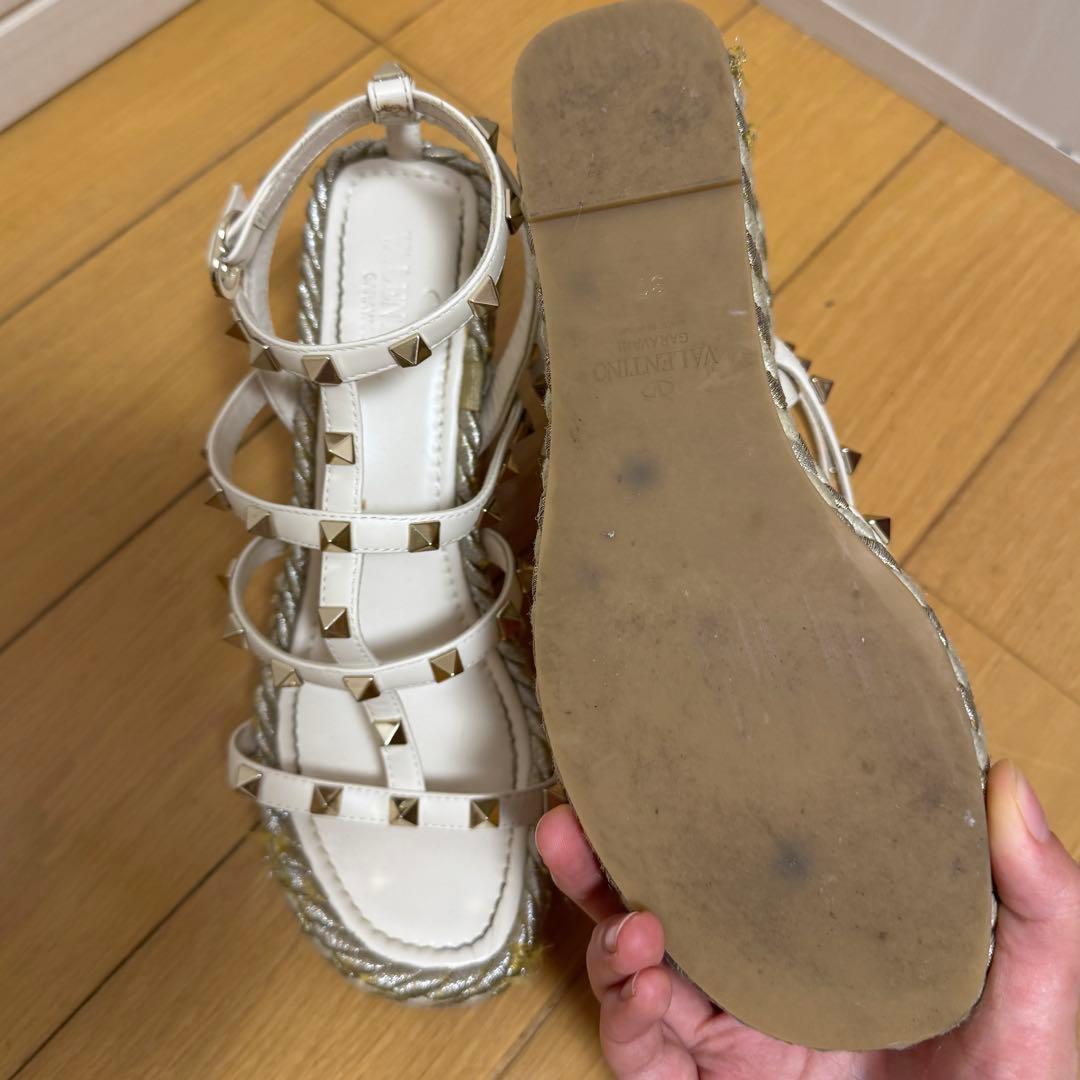 ヴァレンティノ　ロックスタッズサンダル