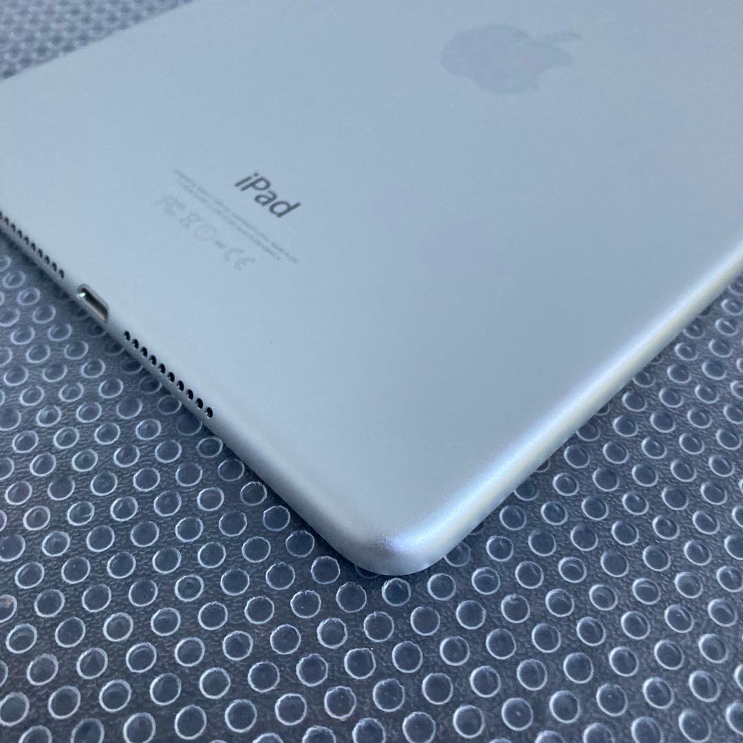 3996 極美品新品級☆電池良好☆iPad mini4 32GB SIMフリー☆