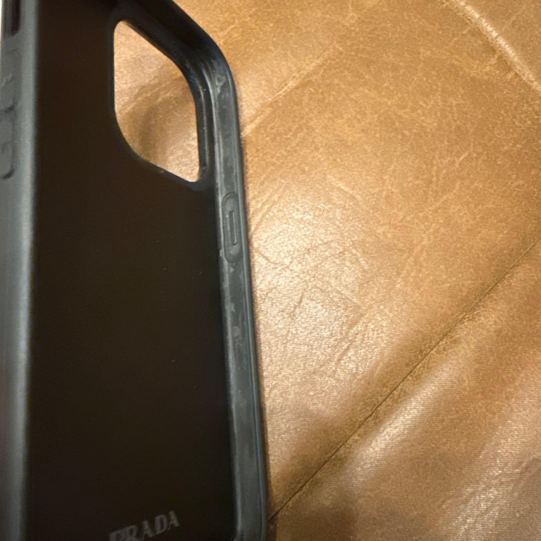 PRADA ファー iPhone14pro ケース
