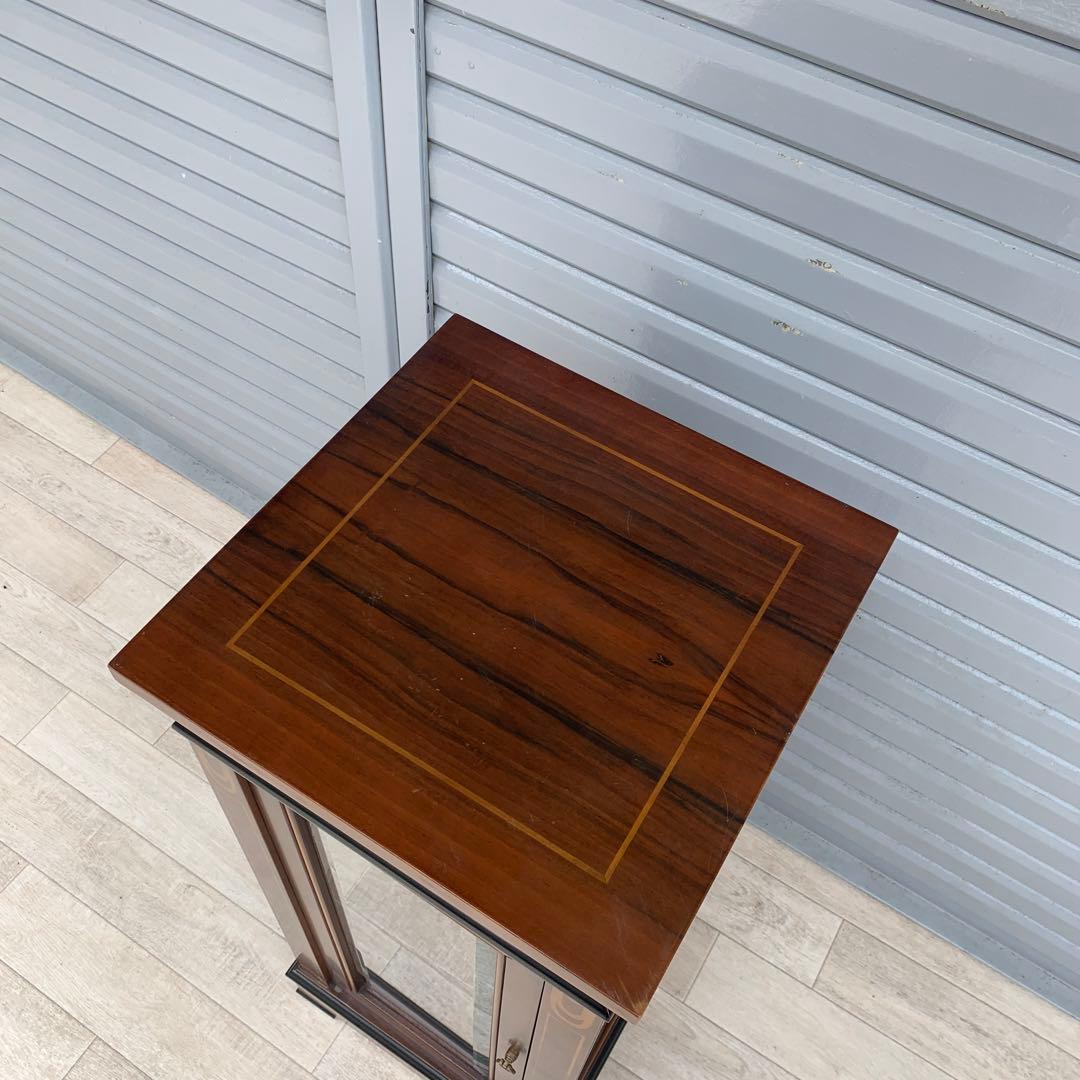 イタリア製　ガラス　飾り棚　棚　展示　ディスプレイ　ケース　ショーケース