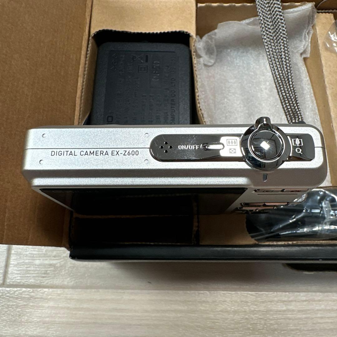 美品 動作確認済み CASIO EXILIM EX-Z600 付属品有 ※r2