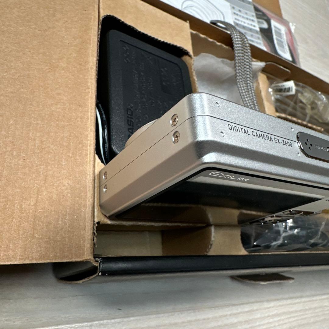 美品 動作確認済み CASIO EXILIM EX-Z600 付属品有 ※r2