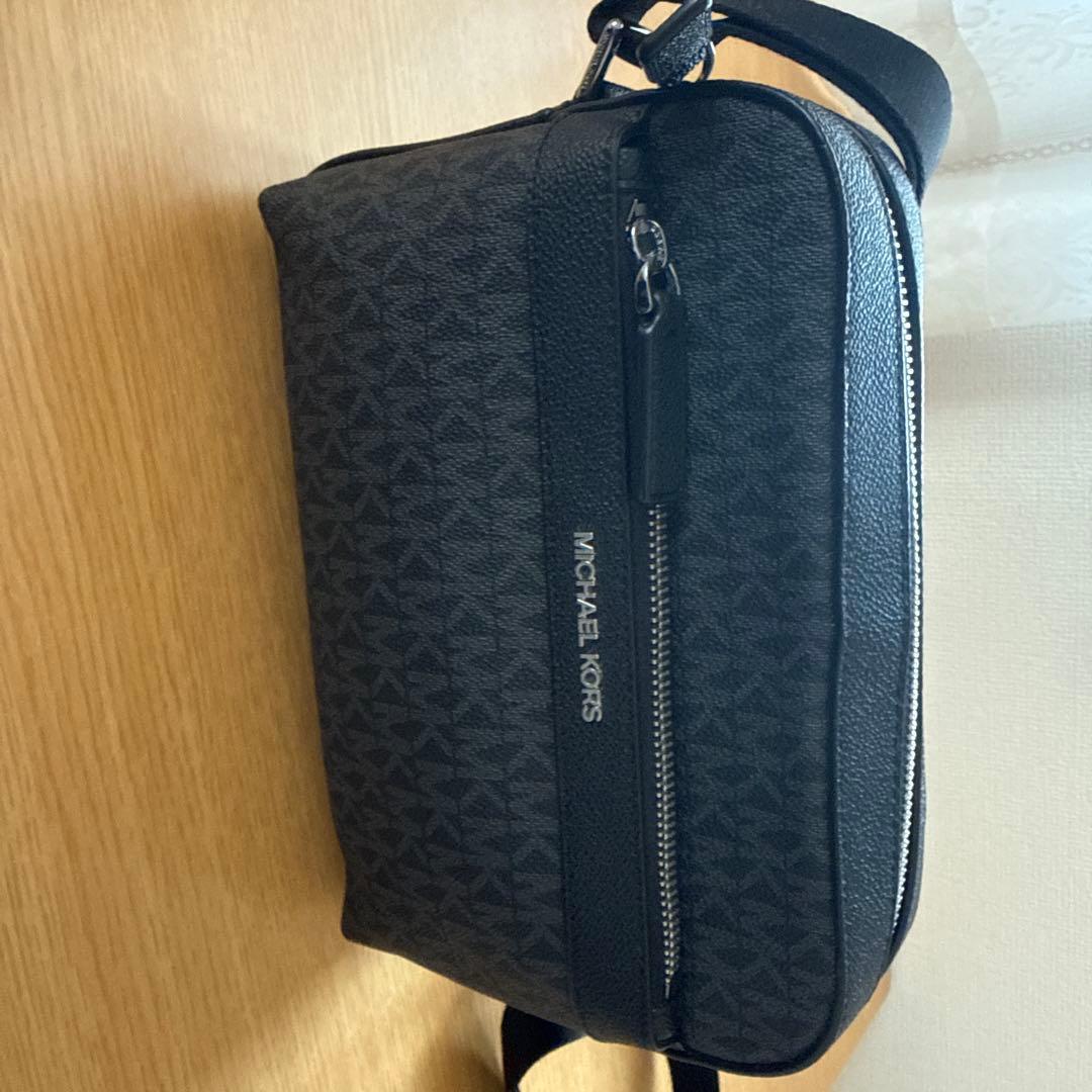 MICHAEL KORS ブラック ショルダーバッグ 保存袋付き