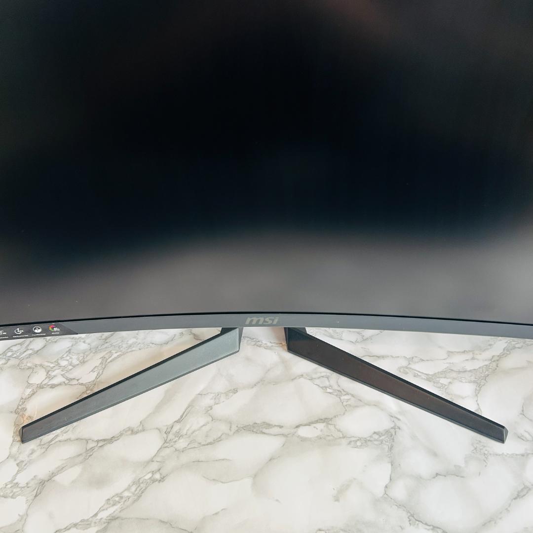 MSI Optix AG32C 湾曲 31.5インチ ゲーミングモニター