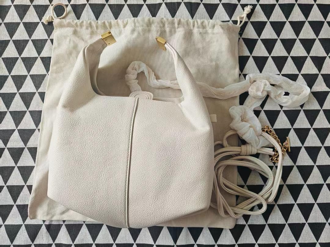 新品 ホワイト ハンドバッグ