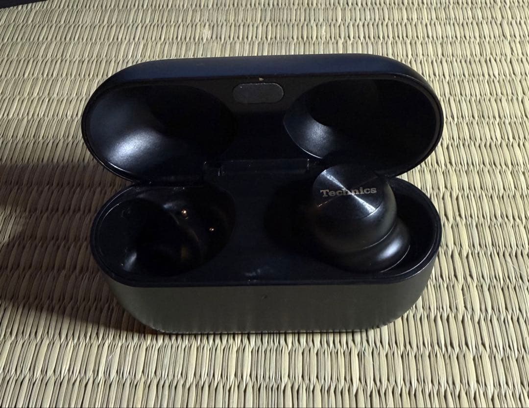 注意⚠️右側のみTechnics EAH-AZ100 ワイヤレスイヤホン ブラック