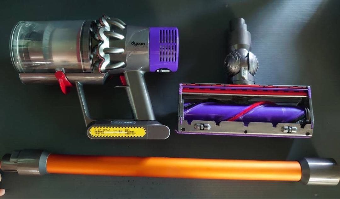 Dyson Cyclone V10 Fluffy充電スタンド付き（中古品）