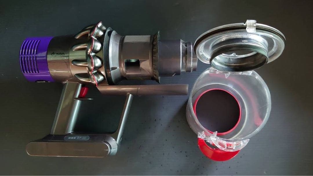 Dyson Cyclone V10 Fluffy充電スタンド付き（中古品）