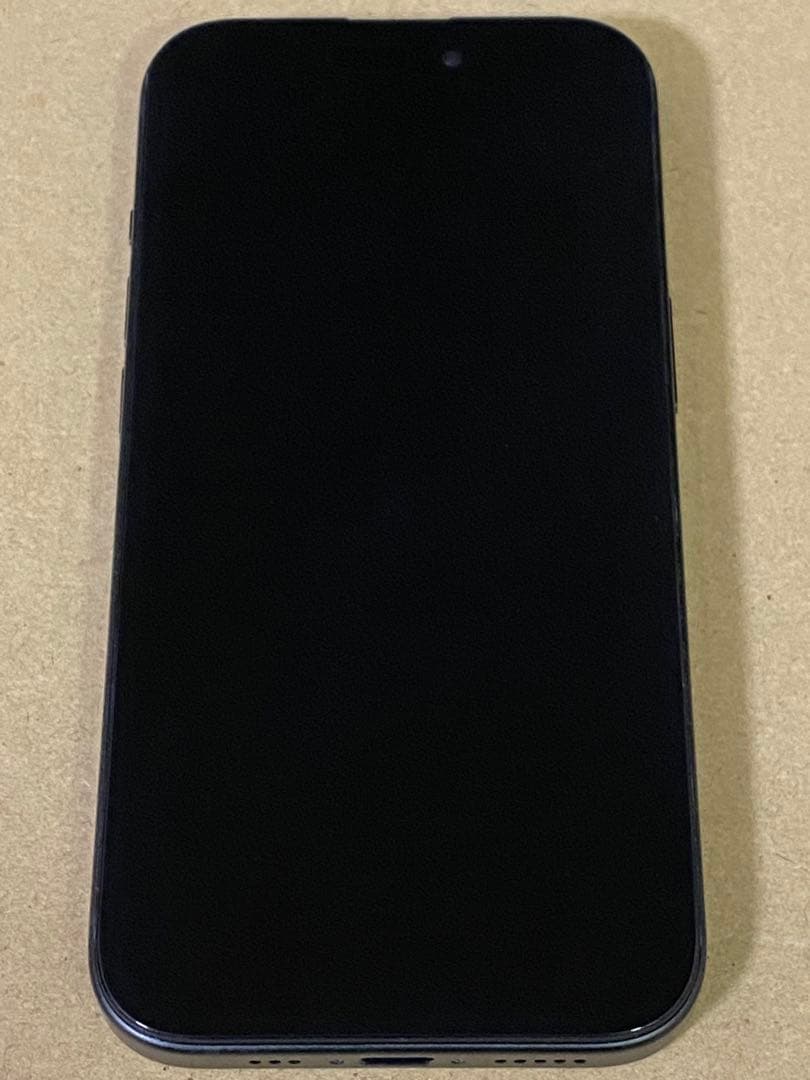 iPhone15 ブラック SIMフリー バッテリー最大容量100%充電回数7