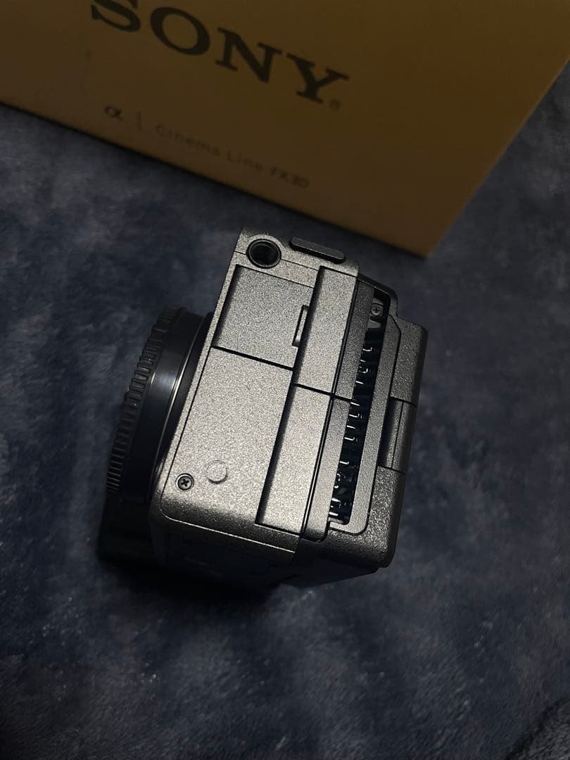 SONY Cinema Line FX30 本体　リグ&E16-50レンズ付き