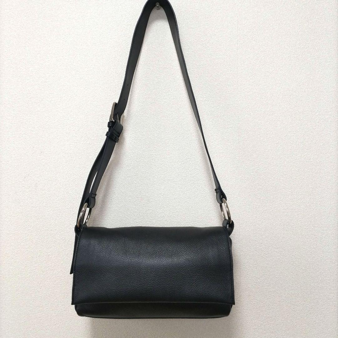 BEARDSLEY ブラック　レザー　ボディバッグ