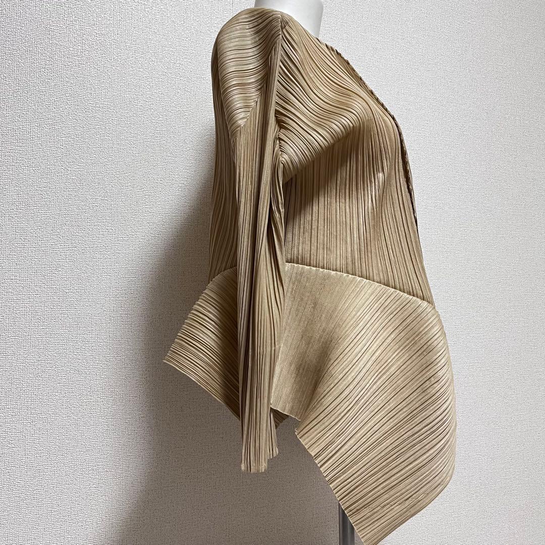 綾　　プリーツプリーズ　イッセイミヤケ　立体　ドレープ　カーディガン