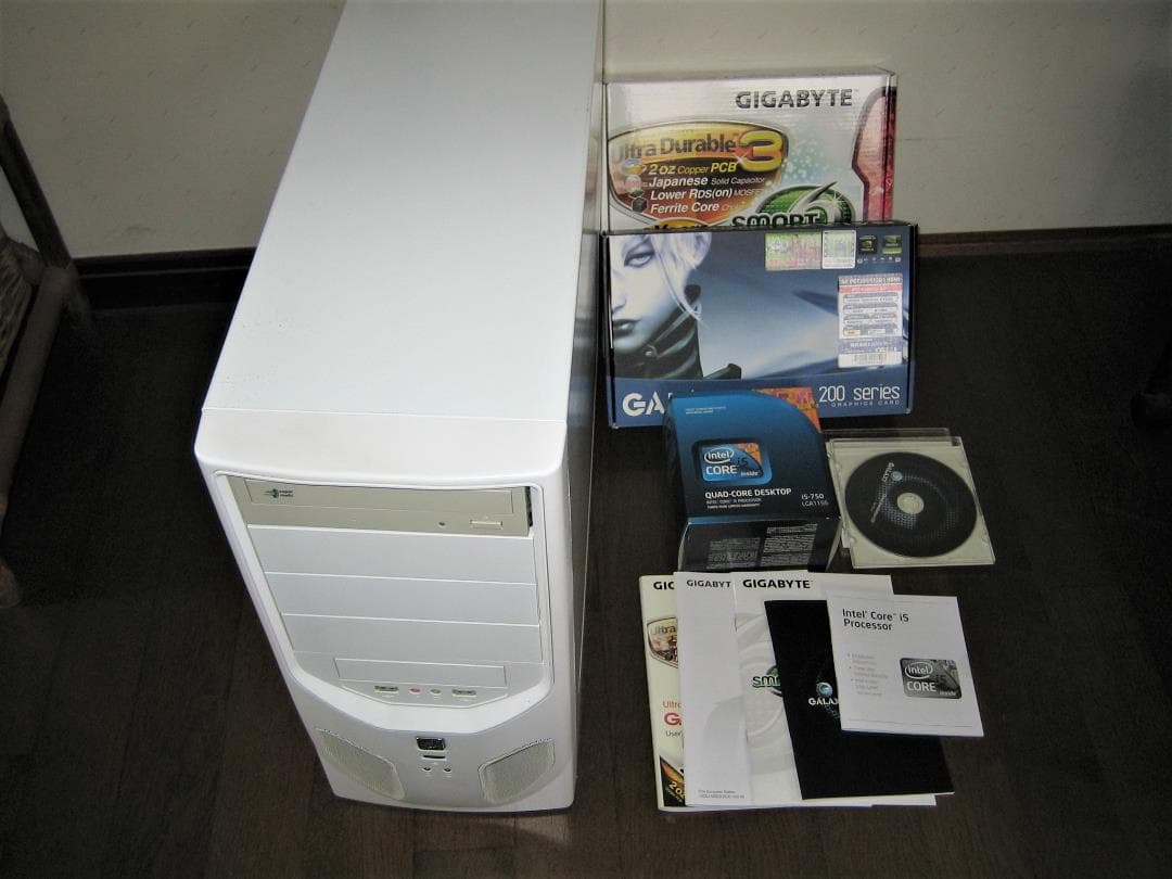 値下げ。　白い　、きれいなパソコン　Core i5－750