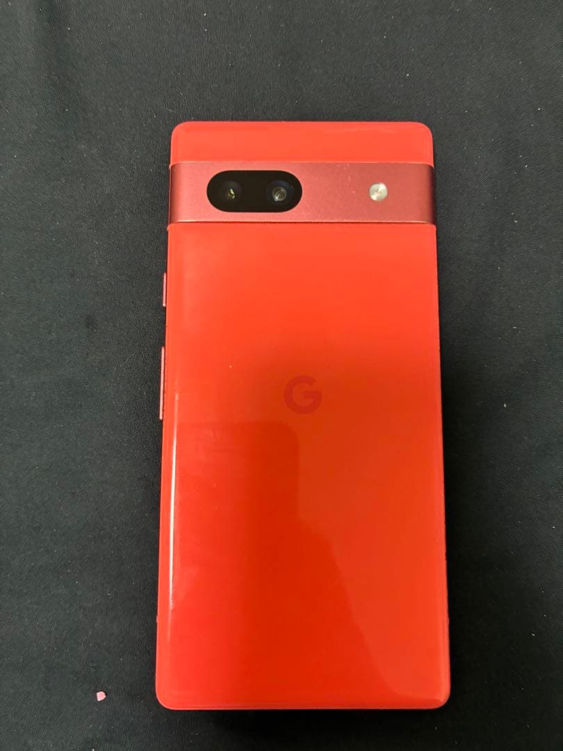 Google Pixel 7a 赤 ひび割れあり
