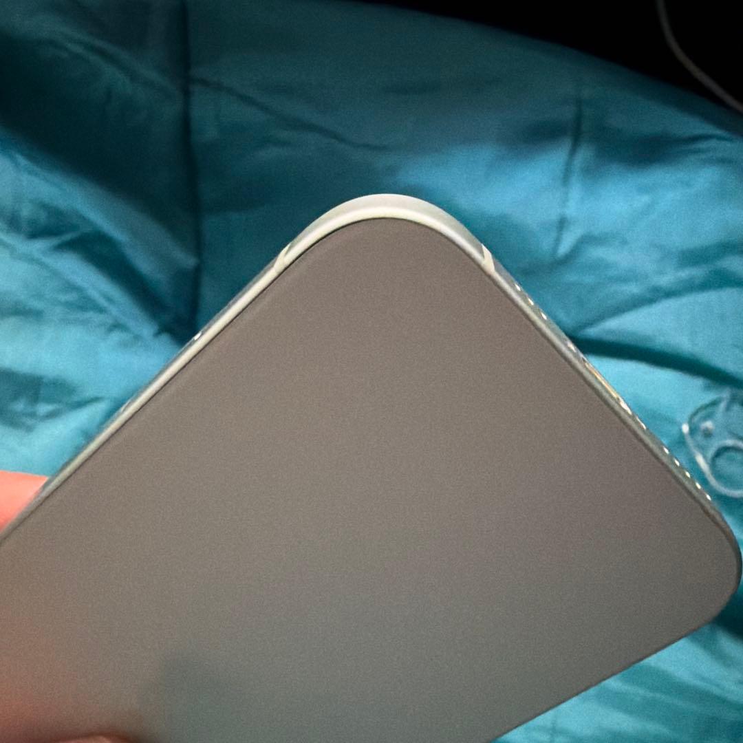 iPhone 15グリーン 本体128GB SIMフリー