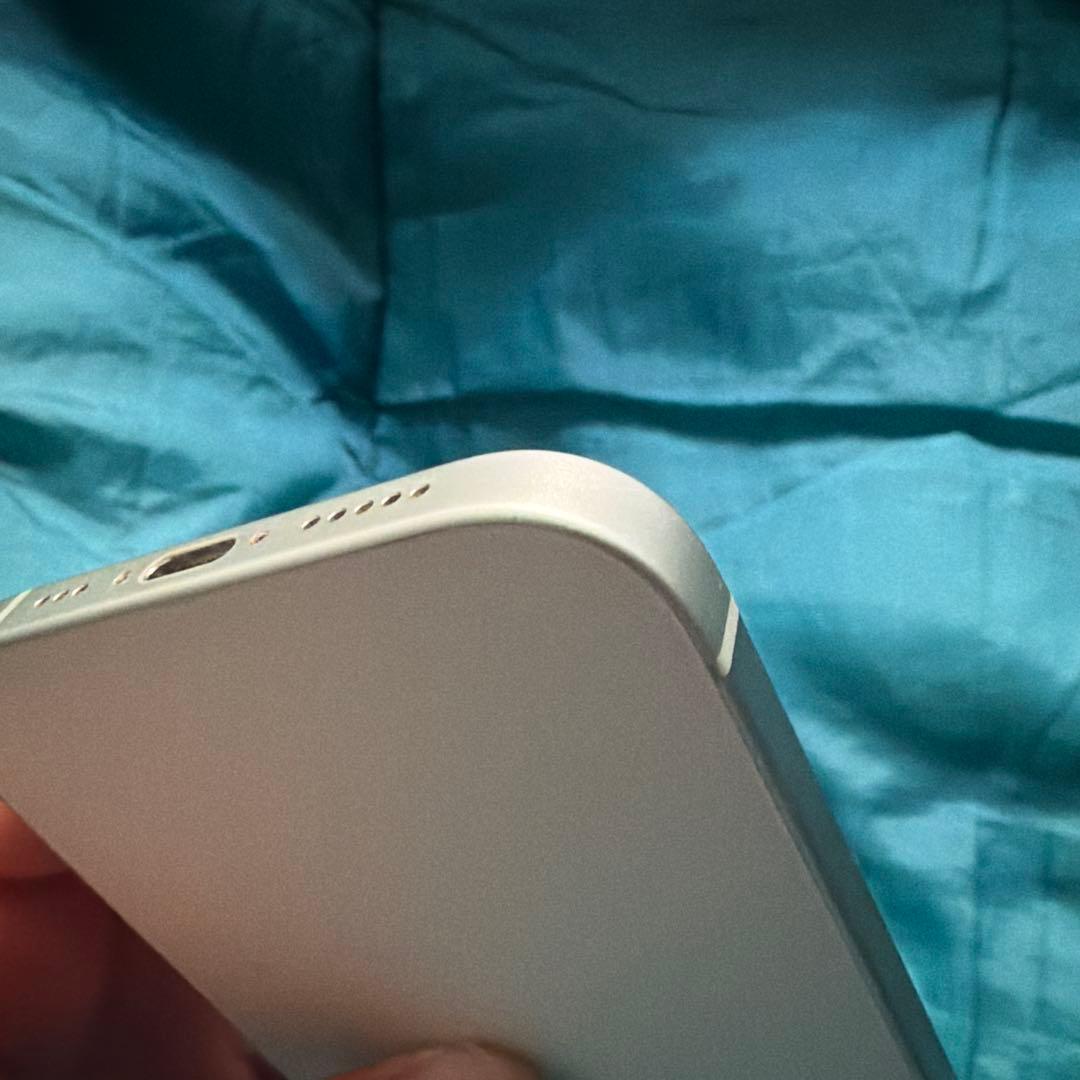 iPhone 15グリーン 本体128GB SIMフリー