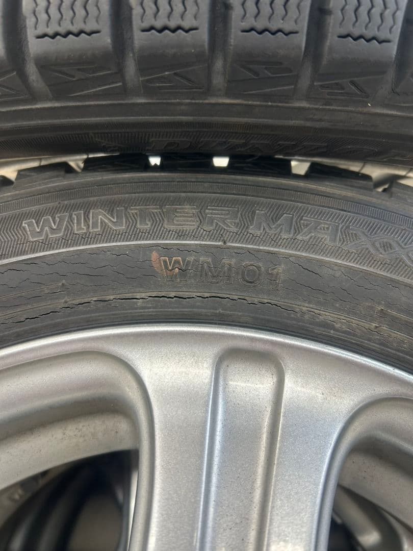 スタッドレスタイヤ 14インチ　ウィンターマックスWM01　155/65R14