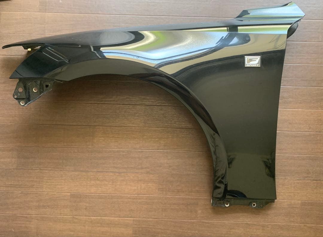 レクサス IS300H Fスポーツ 左フェンダー