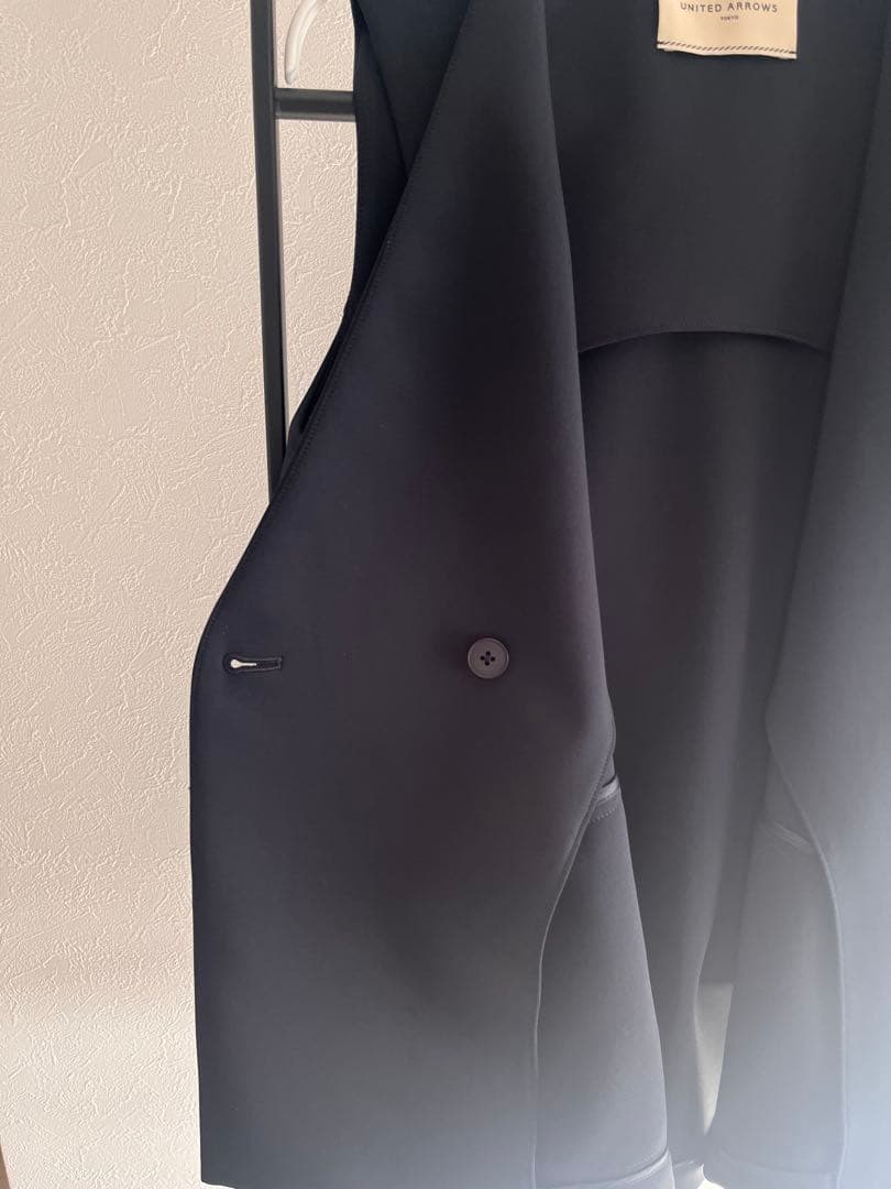 【極美品】ユナイテッドアローズ SPONGYミドルベスト　フリル　ネイビー