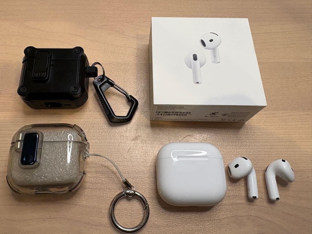 Apple AirPods4 アクティブノイキャン　ケース2つ付