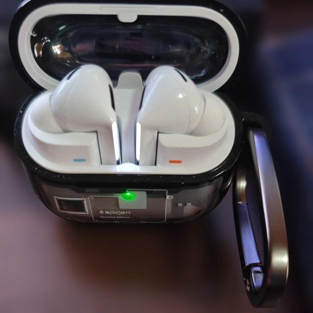 Galaxy Buds3 pro Spigenケース付き