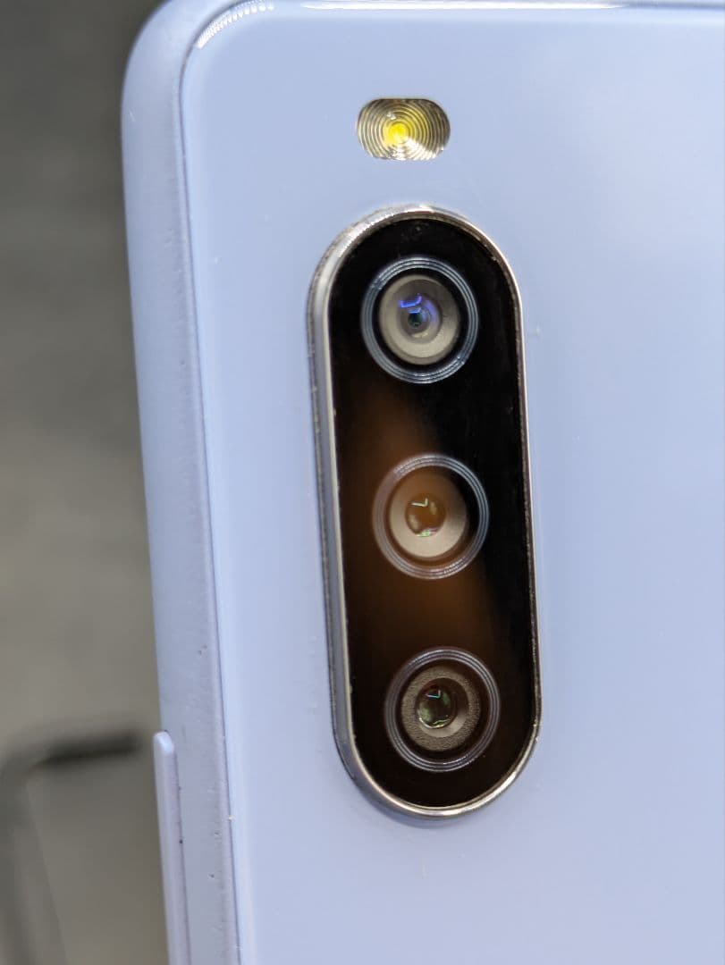 美品・画面訳あり SONY XPERIA 10Ⅲ SOG04 本体