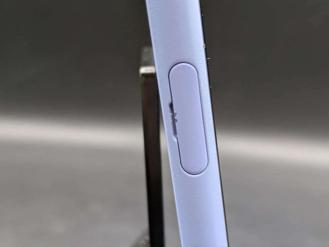 美品・画面訳あり SONY XPERIA 10Ⅲ SOG04 本体