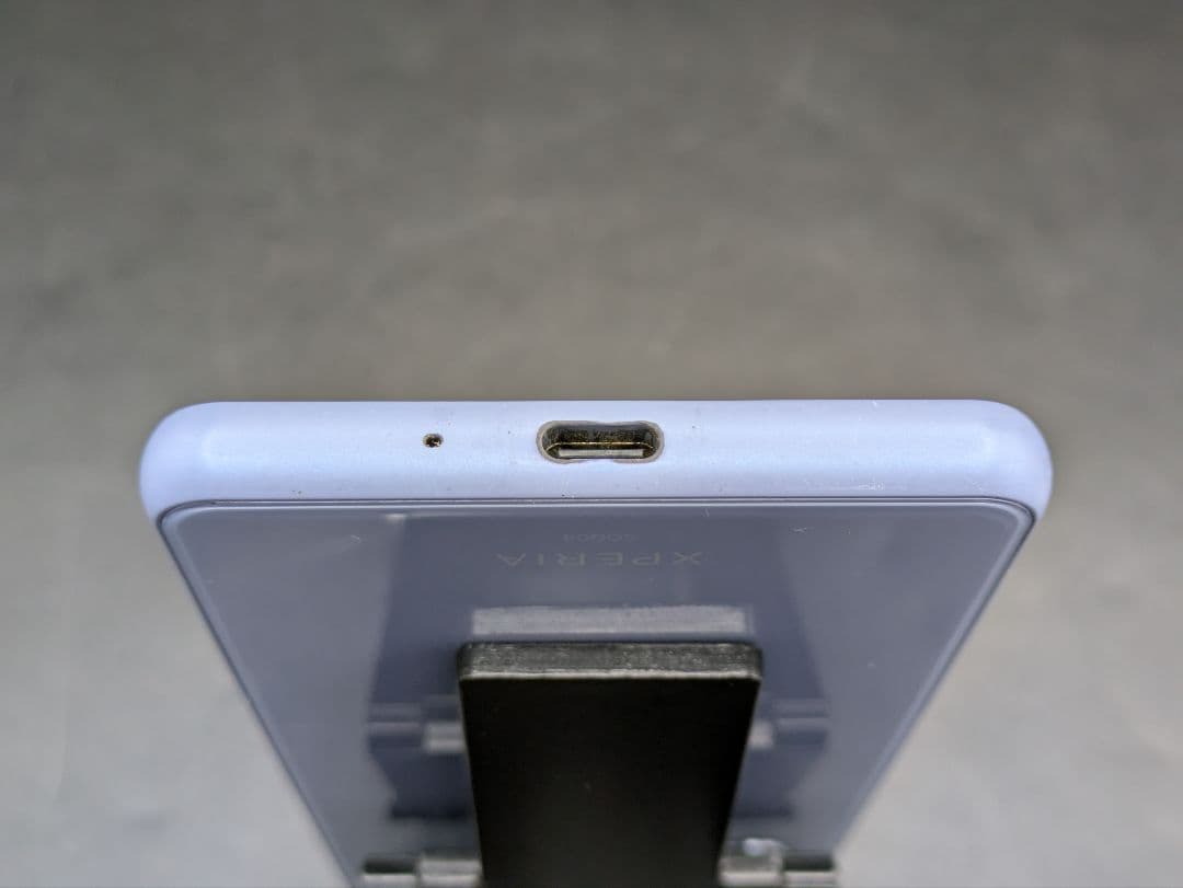 美品・画面訳あり SONY XPERIA 10Ⅲ SOG04 本体