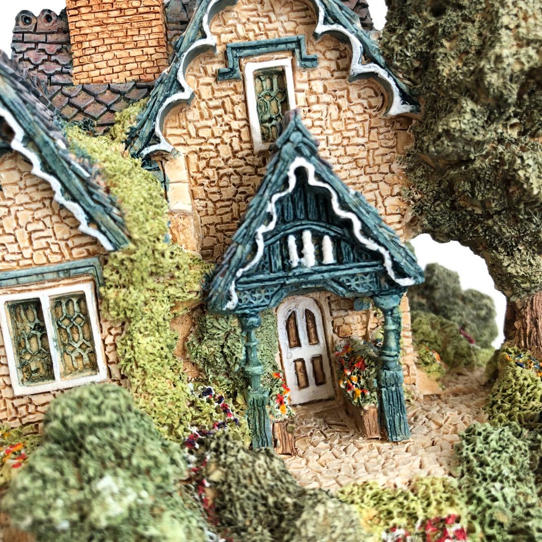 リリパットレーン 英国 三角屋根が可愛いビンテージのミニチュアハウス