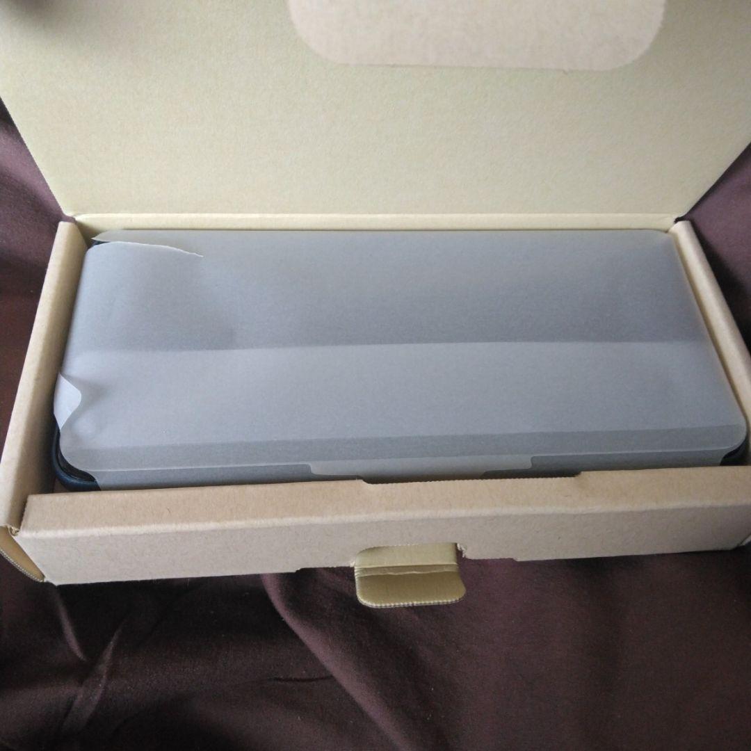 arrows We2 ネイビーグリーン FCG02 au UQ