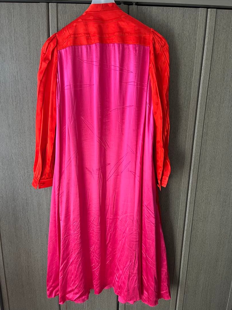 BALENCIAGA ドット柄プリーツワンピース　タグ付き　21AW 値段交渉可