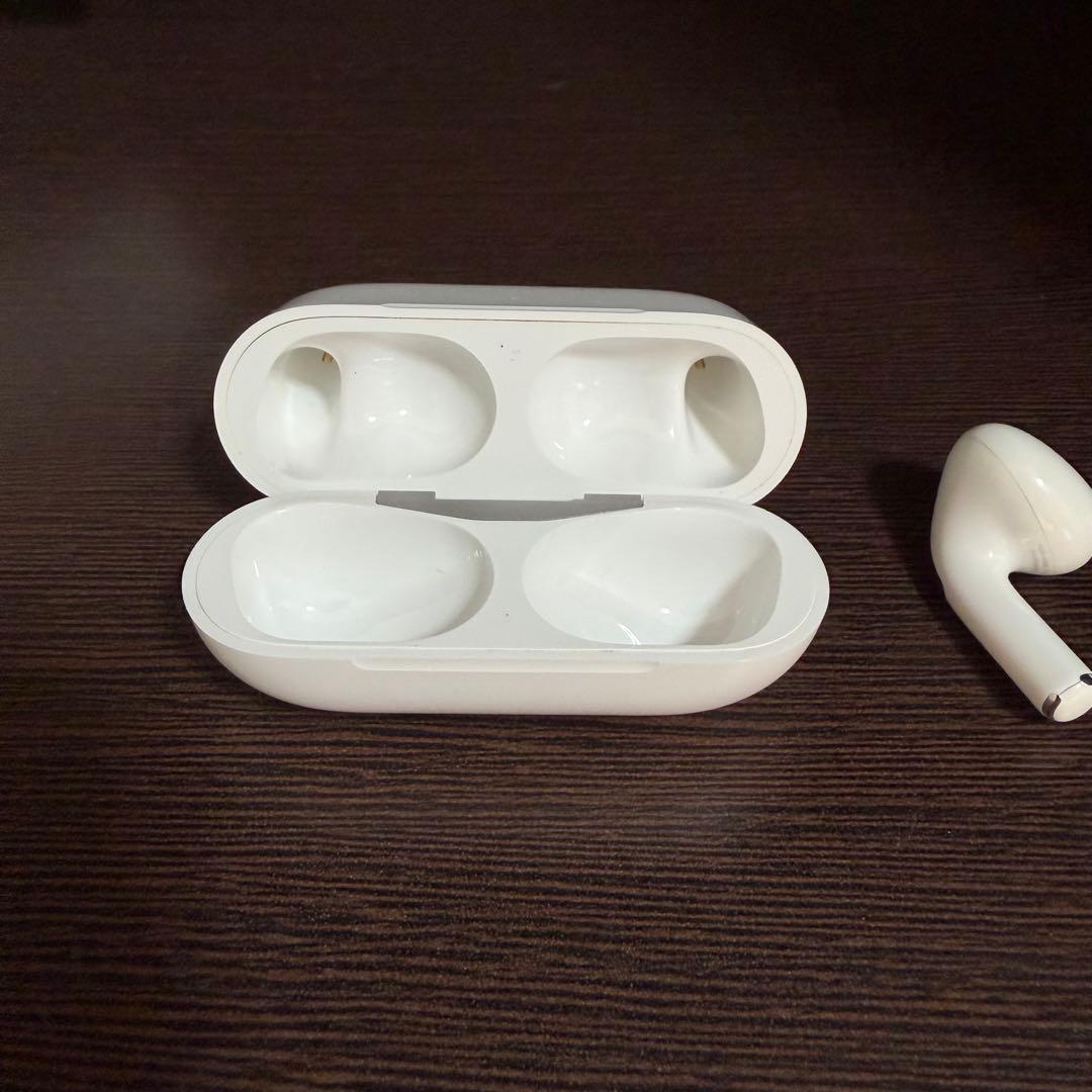 AirPods Pro 第二世代 正規品(Lightning)