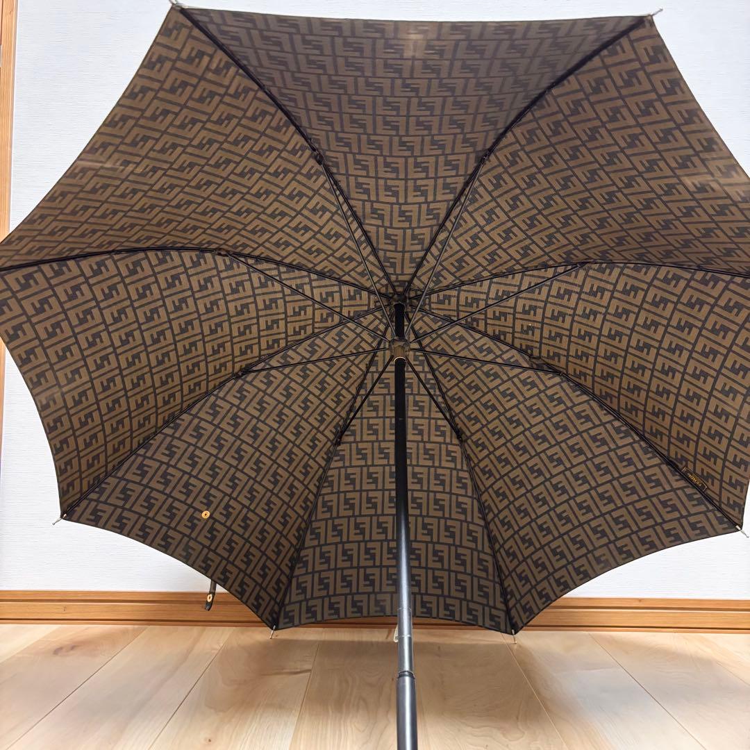 【人気】FENDI フェンディ 傘 ズッカ柄 総柄 茶色 ブラウン