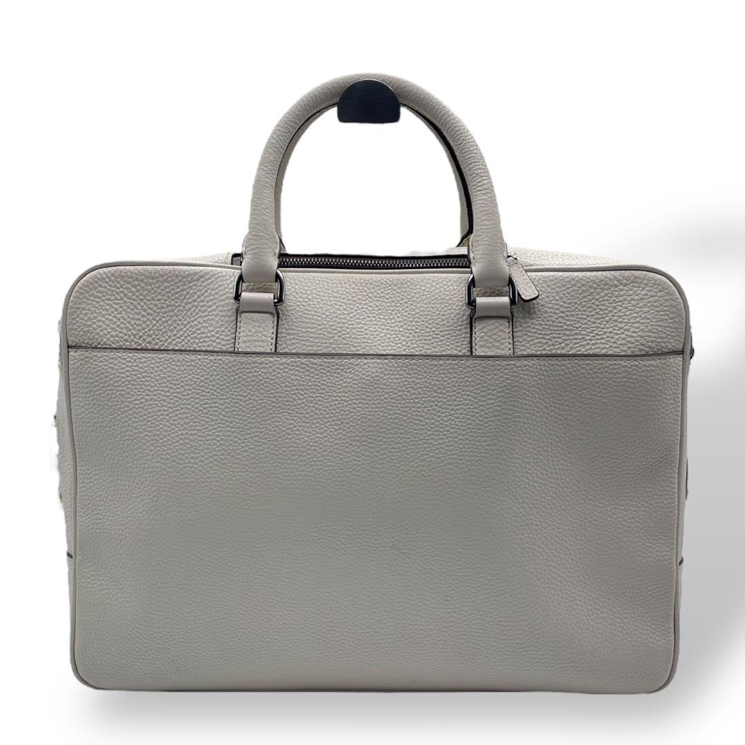 美品 マイケルコース A4 PC ブリーフケース ビジネス 白 レザー シボ革