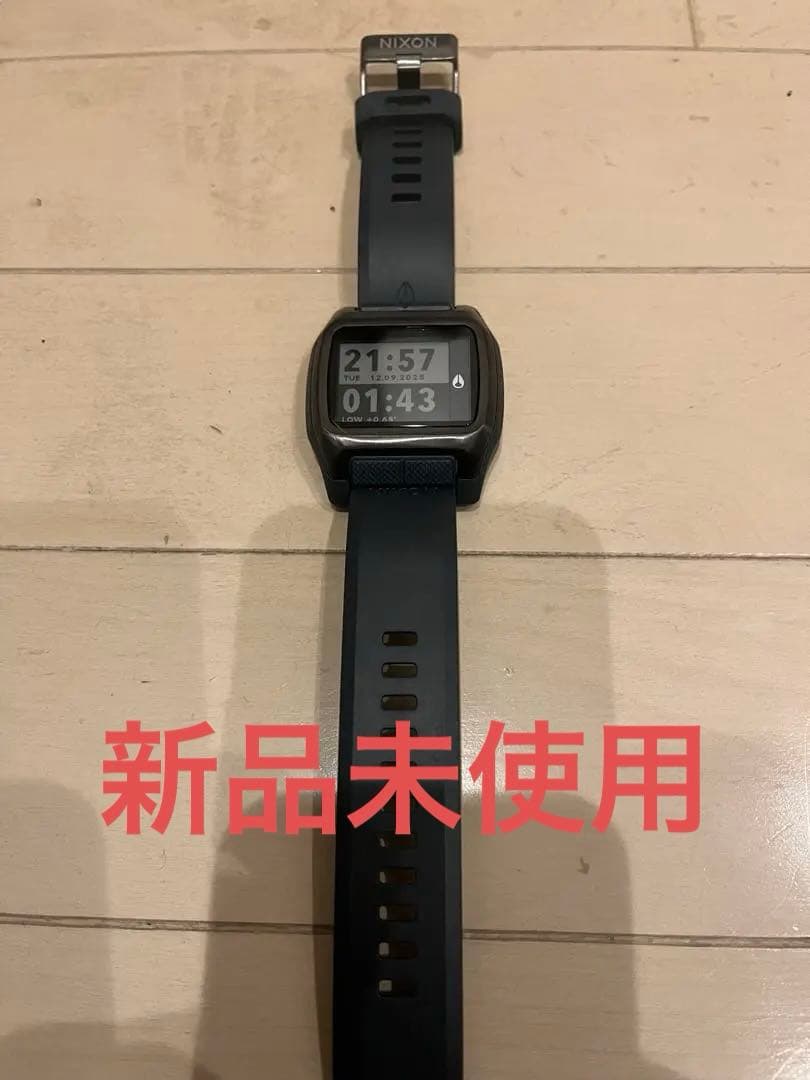 本日発送　新品未使用　NIXON HIGH TIDE
