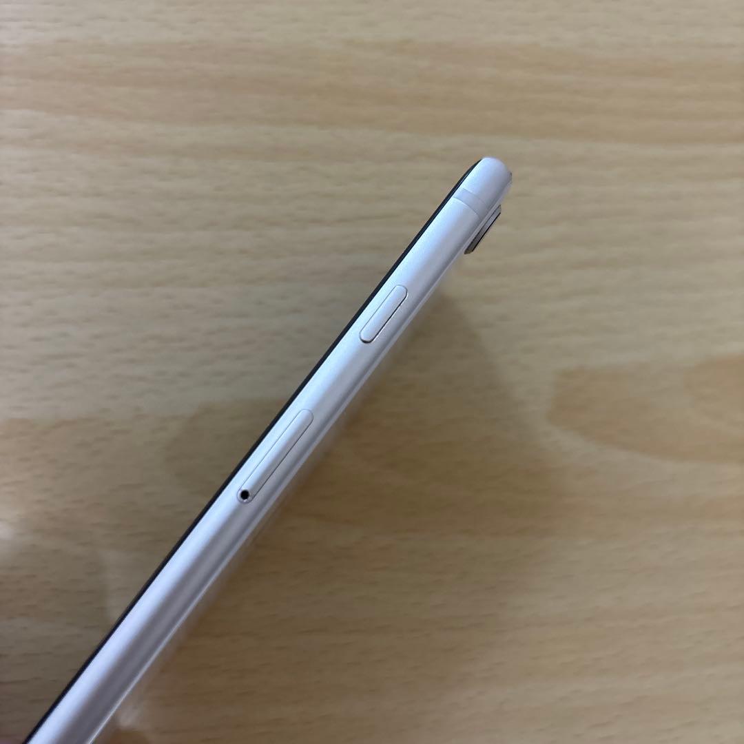 iPhone SE 第3世代 ホワイト