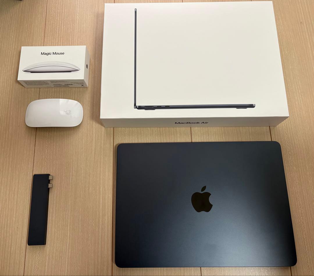 M2チップ搭載　13inch MacBook Air