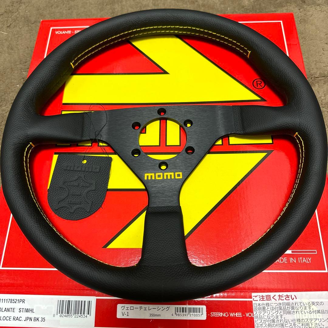 正規品　momo ヴェローチェ　V-1 ステアリング35cm 新品未使用！