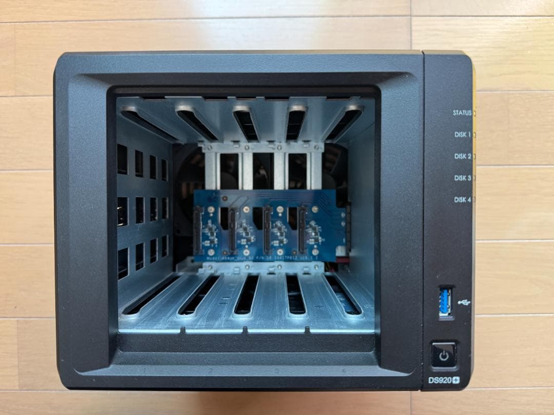【美品】Synology DiskStation DS920+/JP 4ベイ