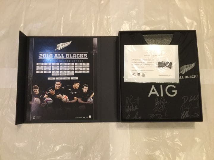 オールブラックス2016代表31選手+コーチ直筆サインジャージ スペシャルBOX