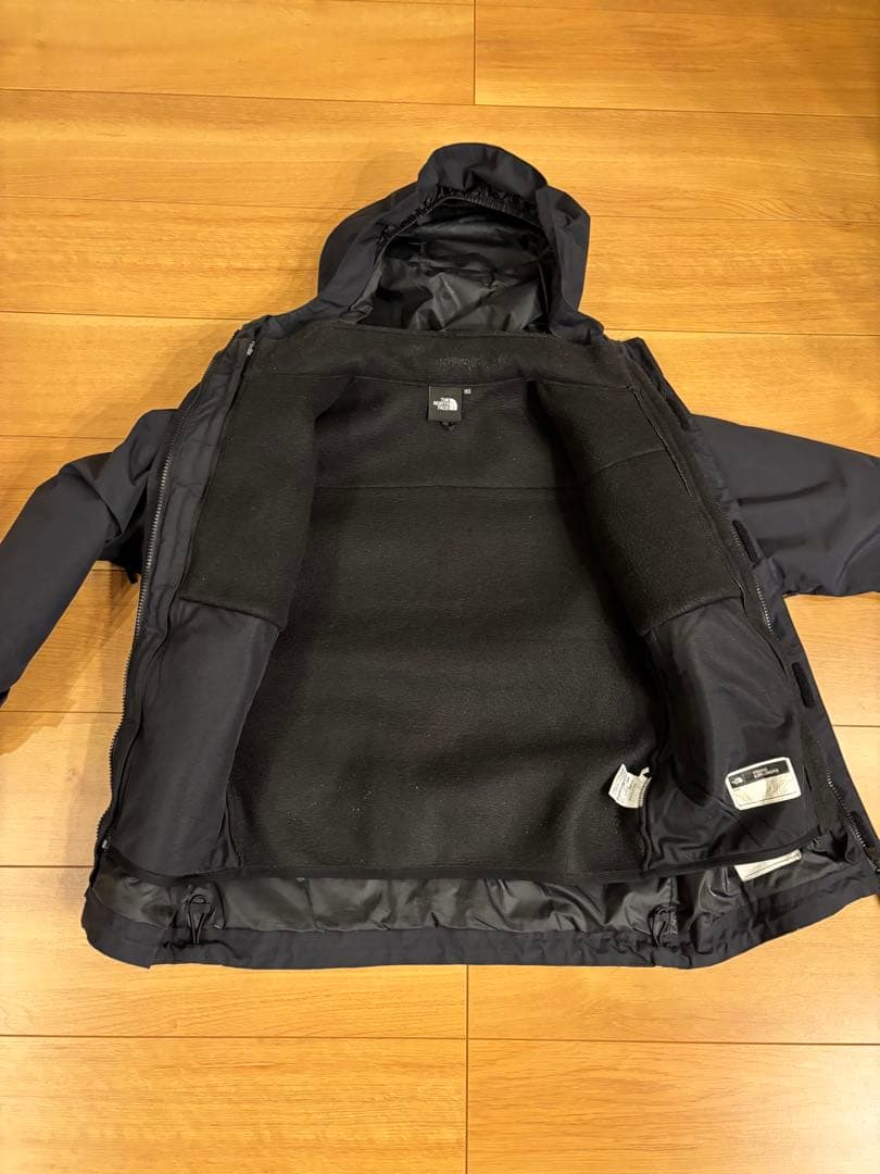 The North Face キッズ　黒 フード付きジャケット(フリース付)