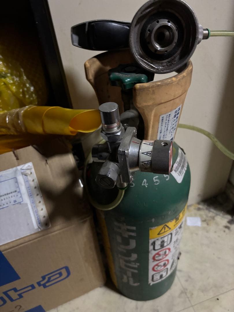 s*i様 ニットクビールサーバー 氷冷式キリンビール用 炭酸ガスのボンベ付きます