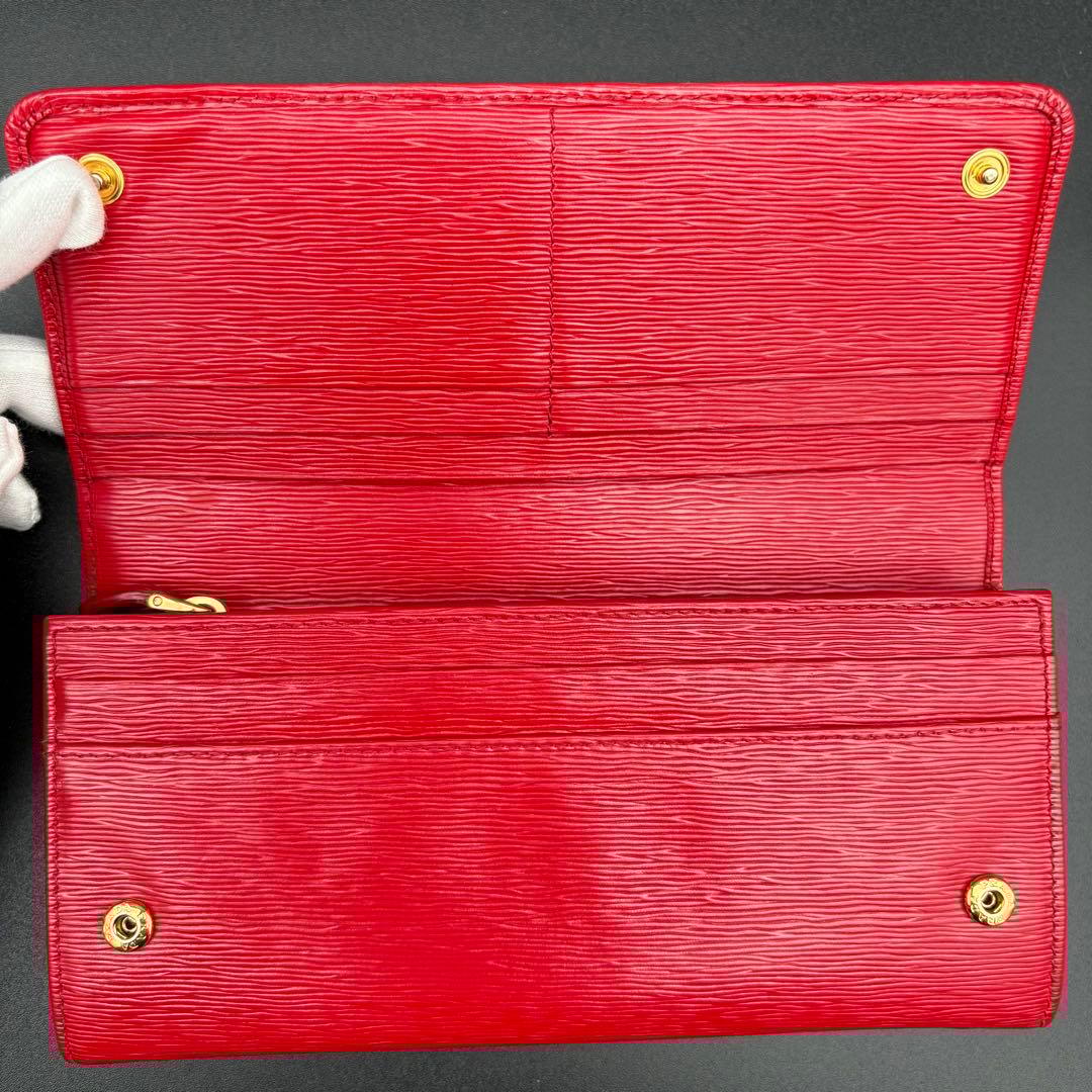 プラダ　正規品　長財布　美品　ウォレット