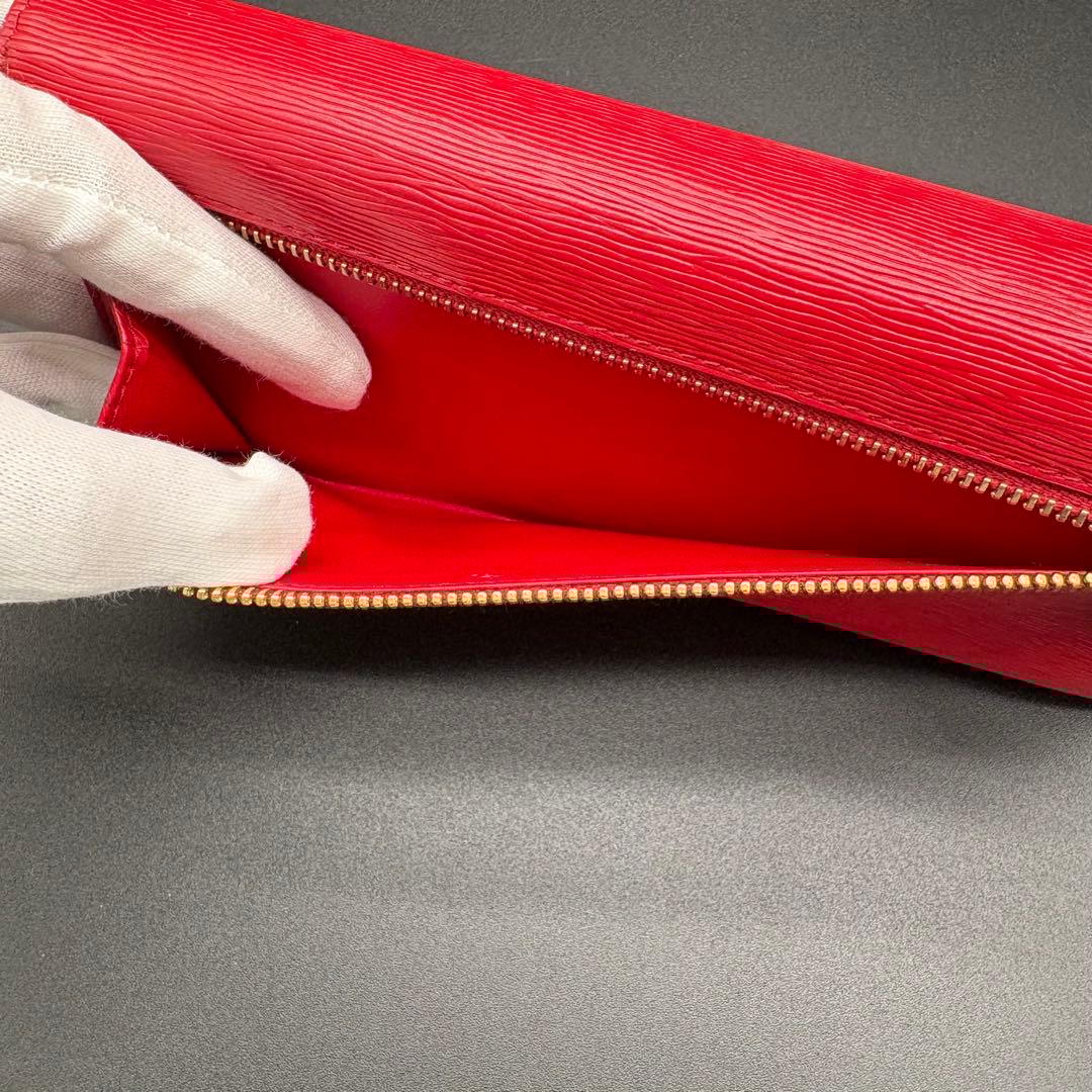 プラダ　正規品　長財布　美品　ウォレット